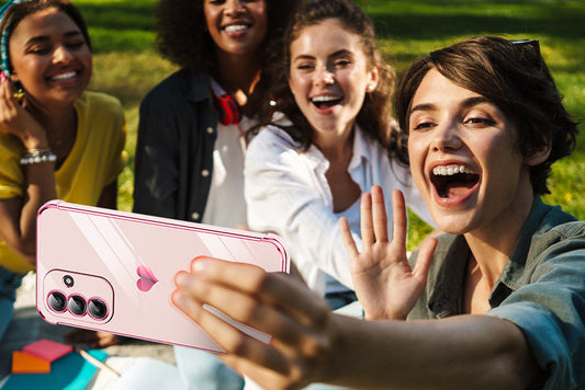 Beep! There are hearts appearing on the side of your phone.💖💖💖